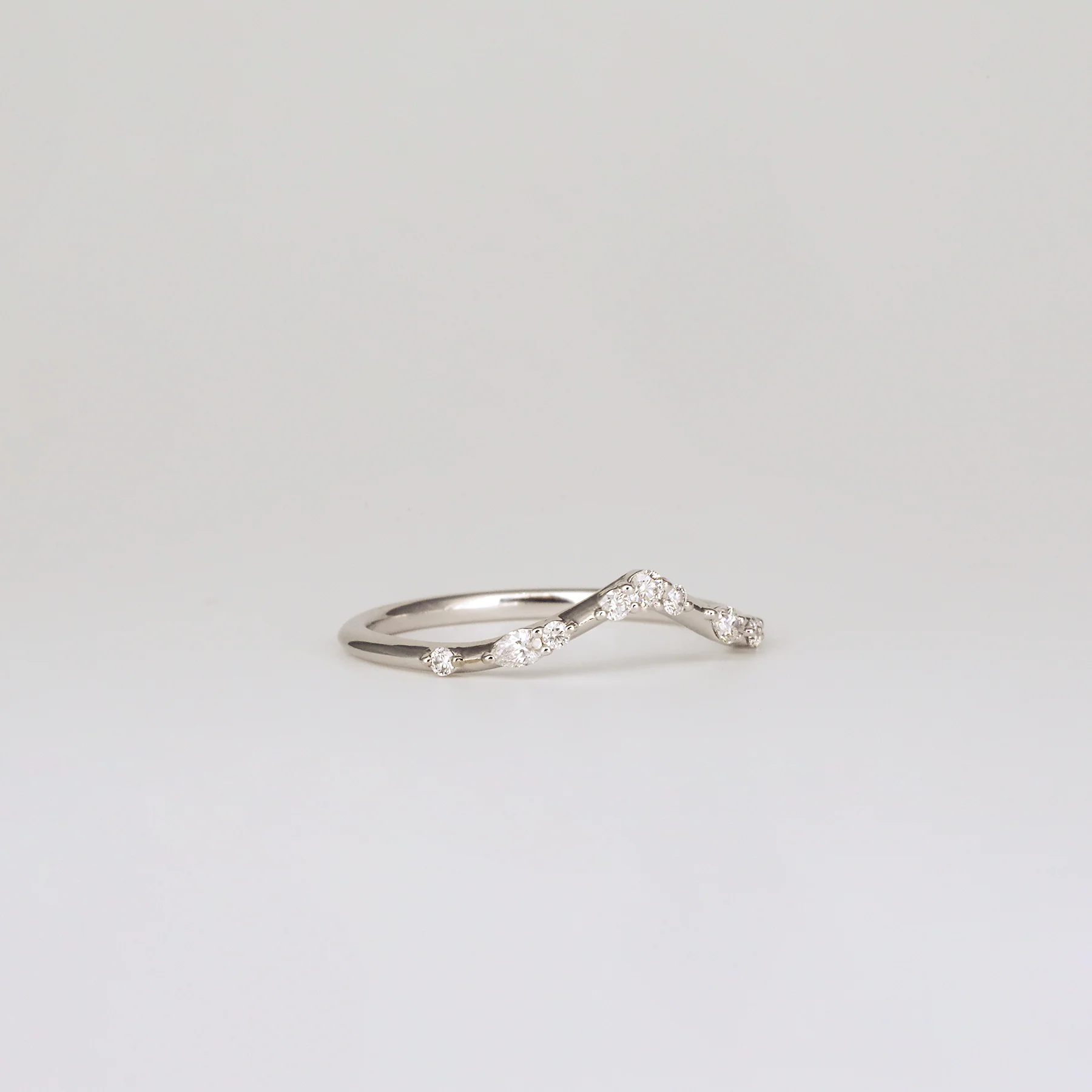 Amelie V-Shaped Diamond Wedding Band | Round & Pear Cut - Image 3