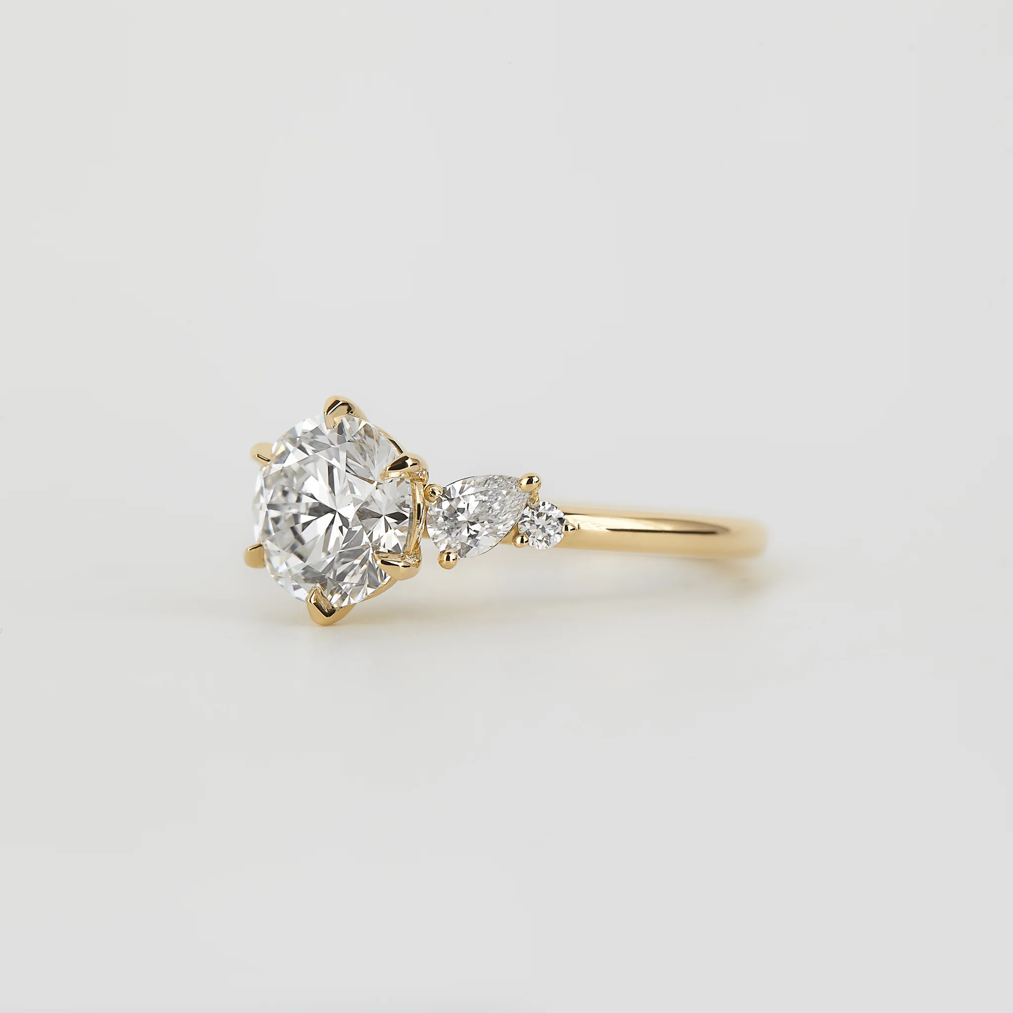 Beatriz Round 1.70ct - Image 2