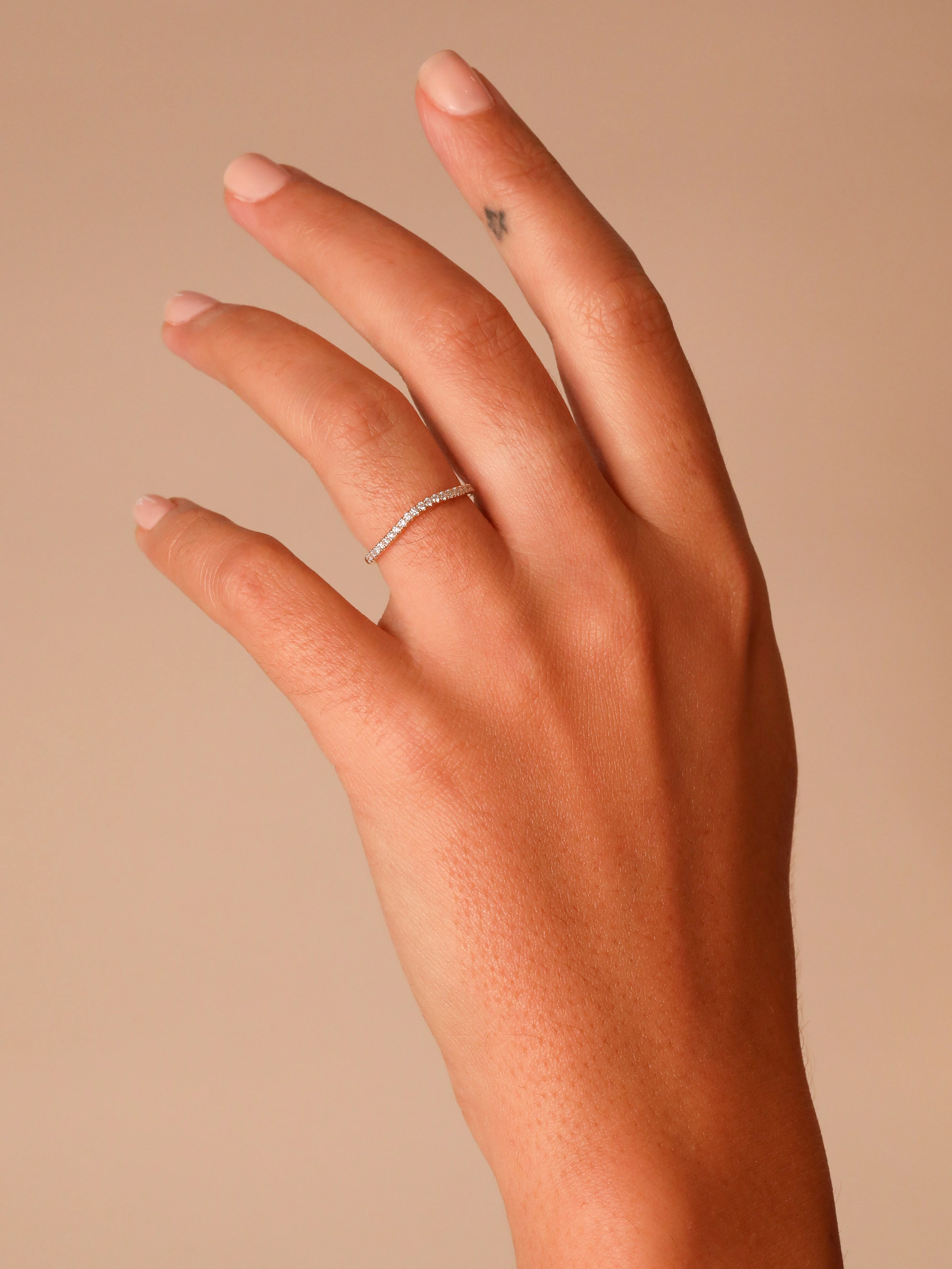 Dot Champagne Diamond Curved 0.26ct - Image 4