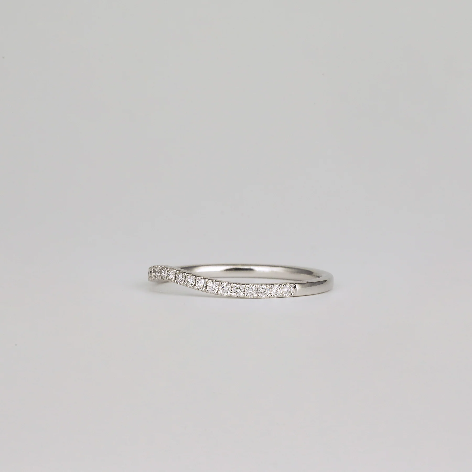 Dot Diamond Curved 0.21ct - Image 4