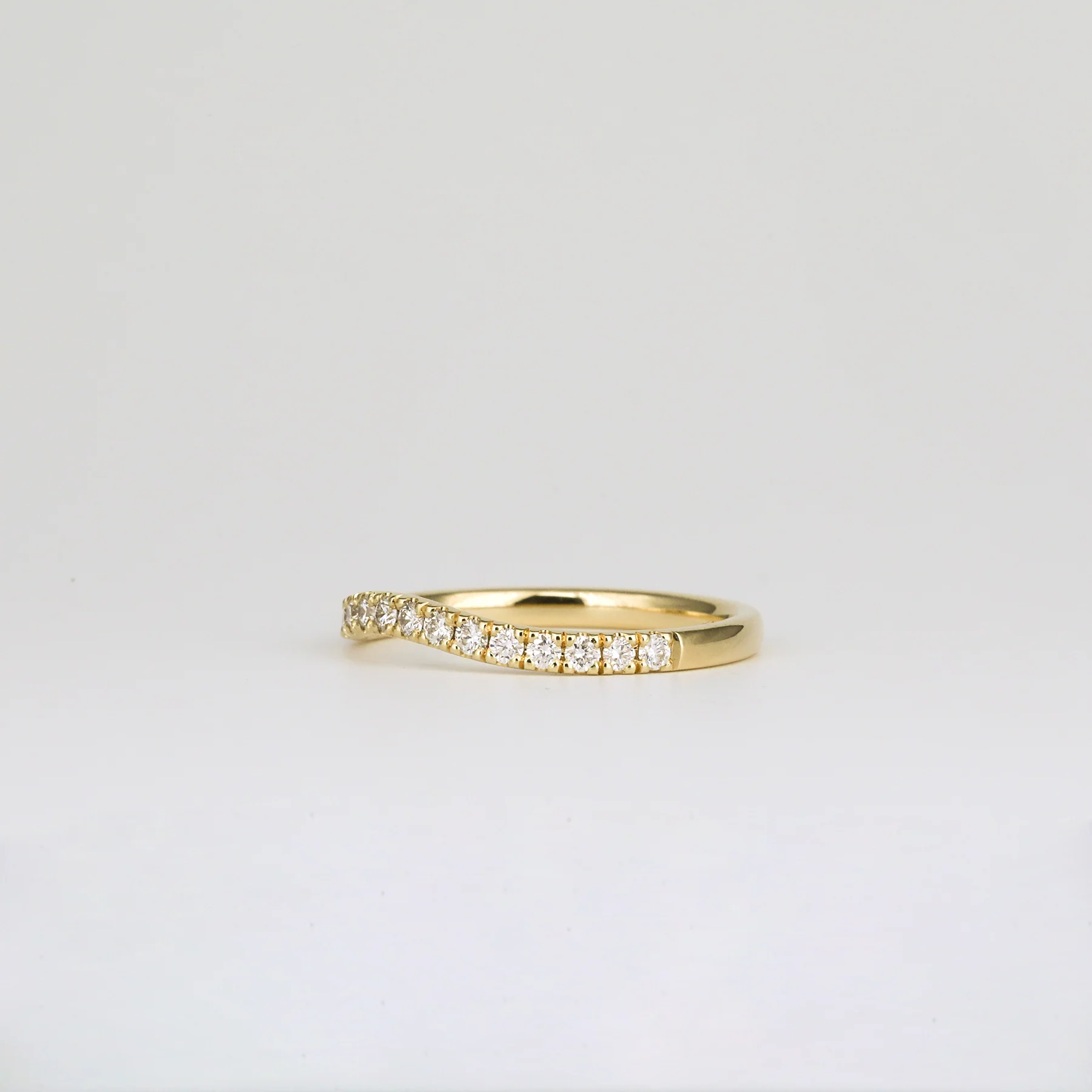 Dot Diamond Curved 0.33ct - Image 2