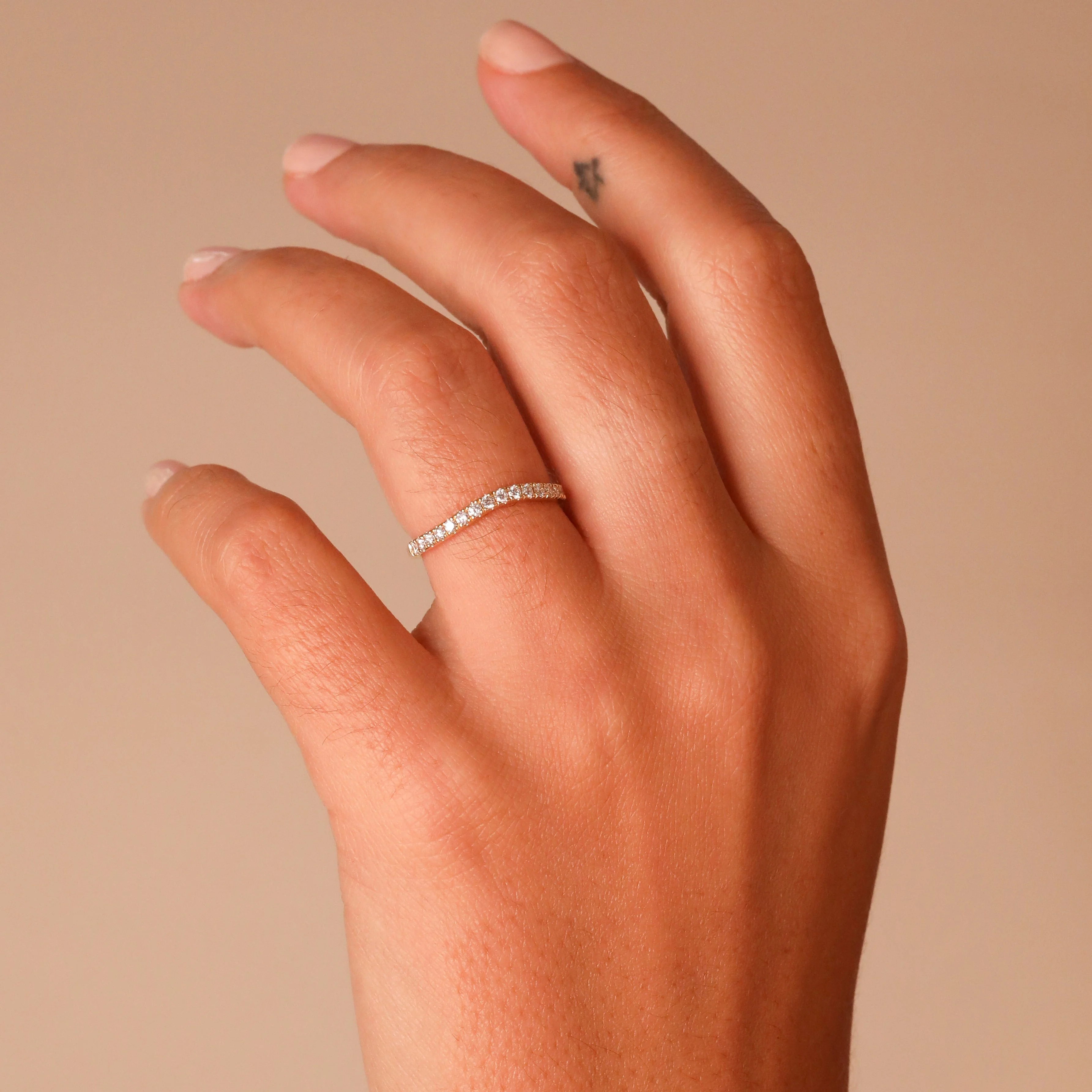 Dot Diamond Curved 0.33ct - Image 5
