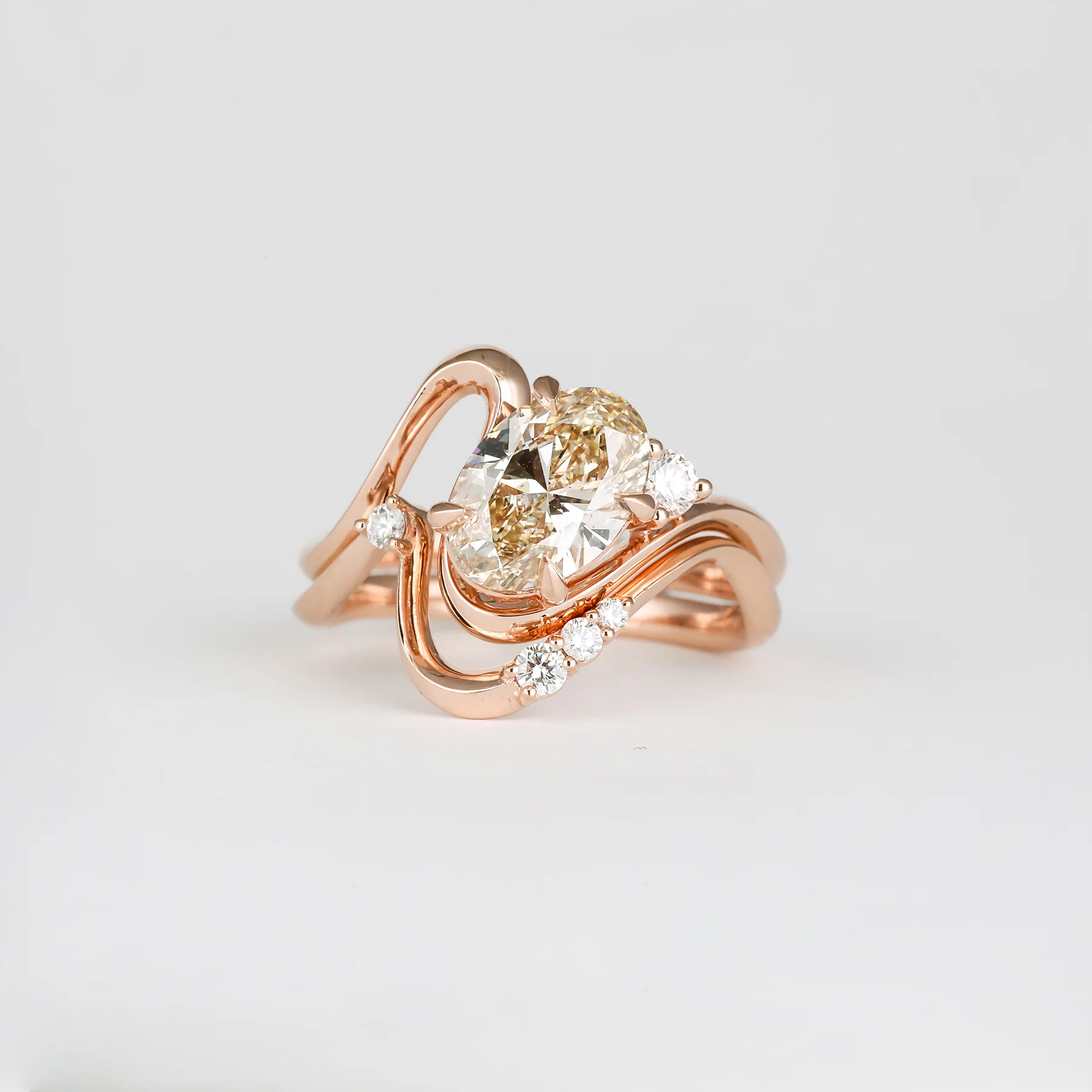 Maeva Oval Champagne 1.51 - Image 4