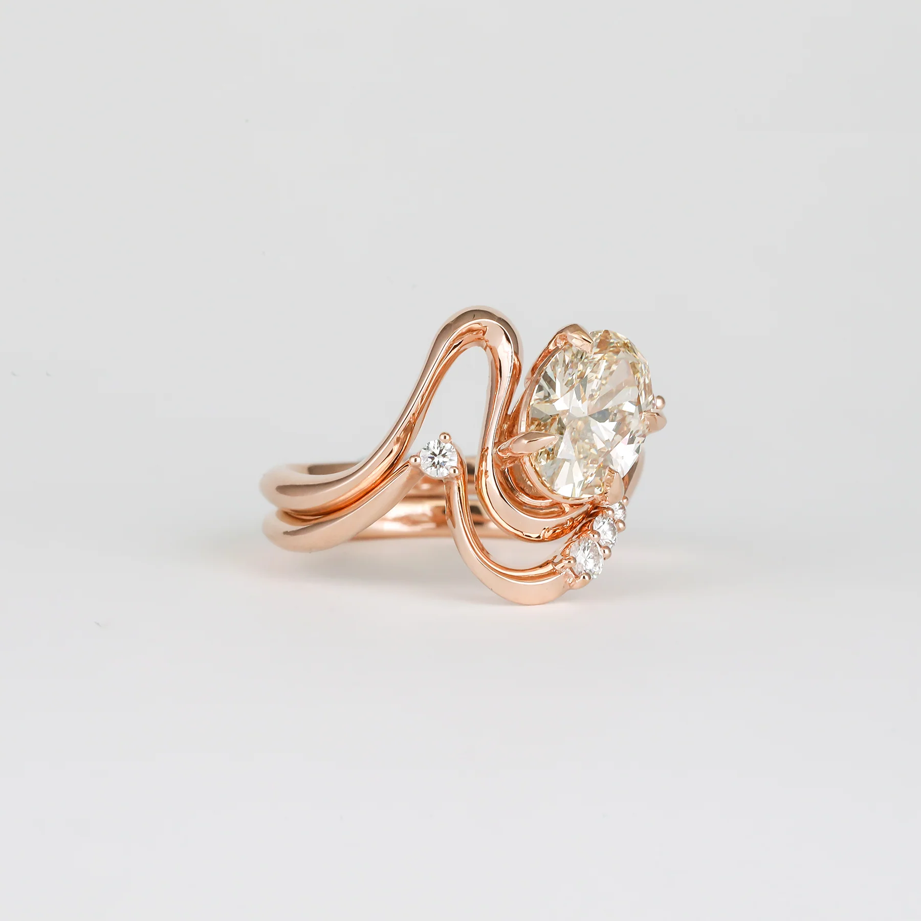 Maeva Oval Champagne 1.51 - Image 5