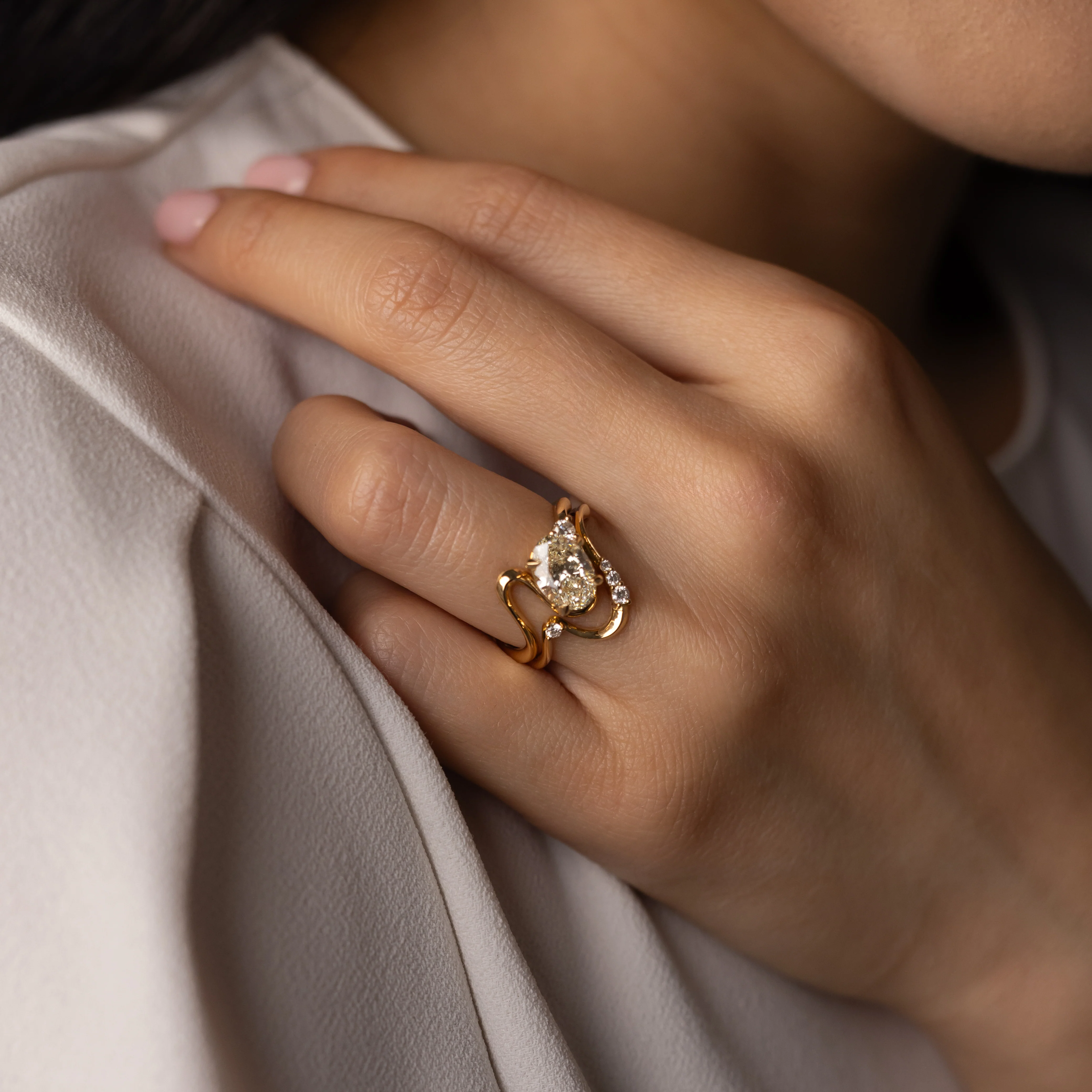 Maeva Oval Band - Image 15