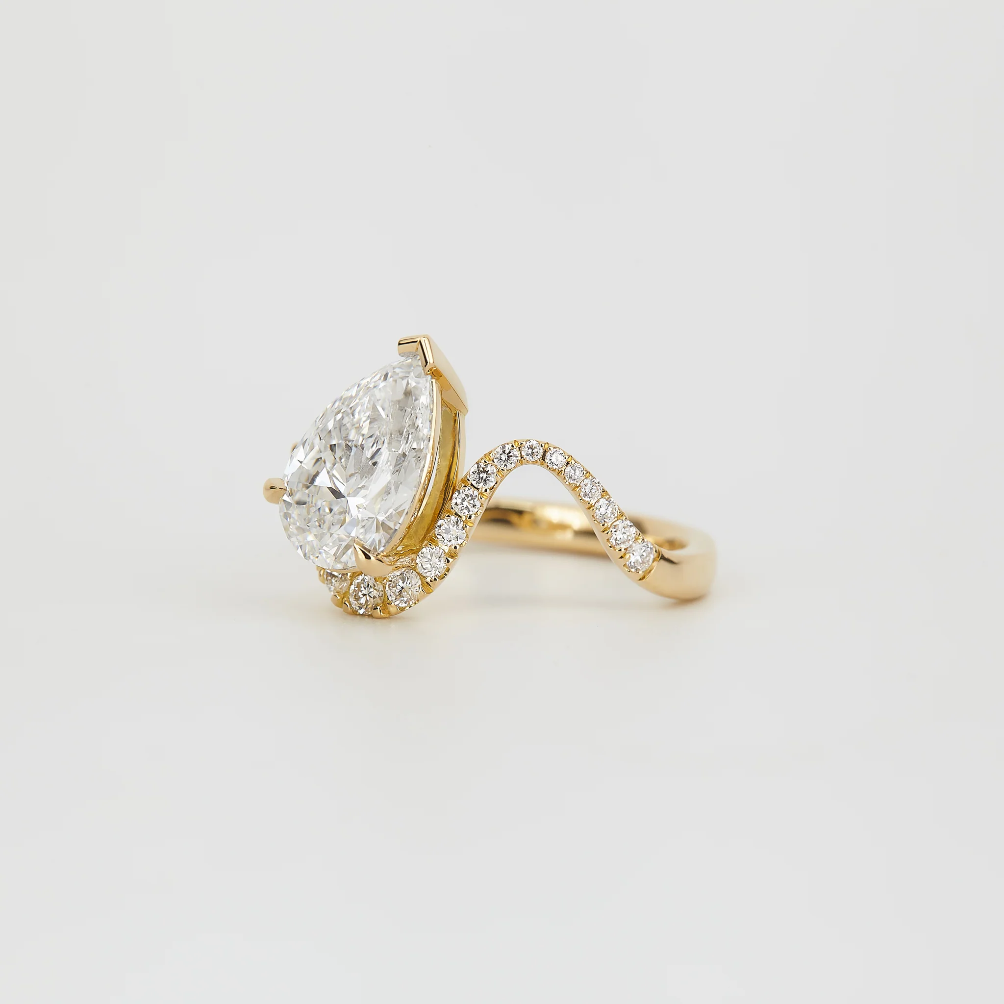 Maeva Pear Pave 1.81 - Image 2