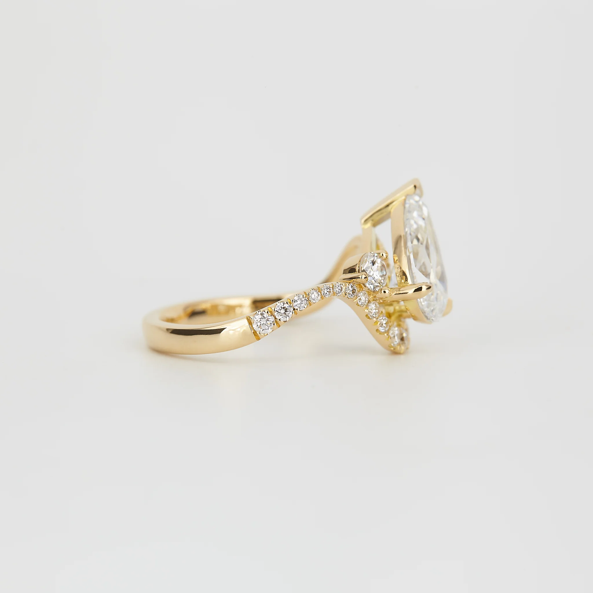 Maeva Pear Pave 1.81 - Image 4