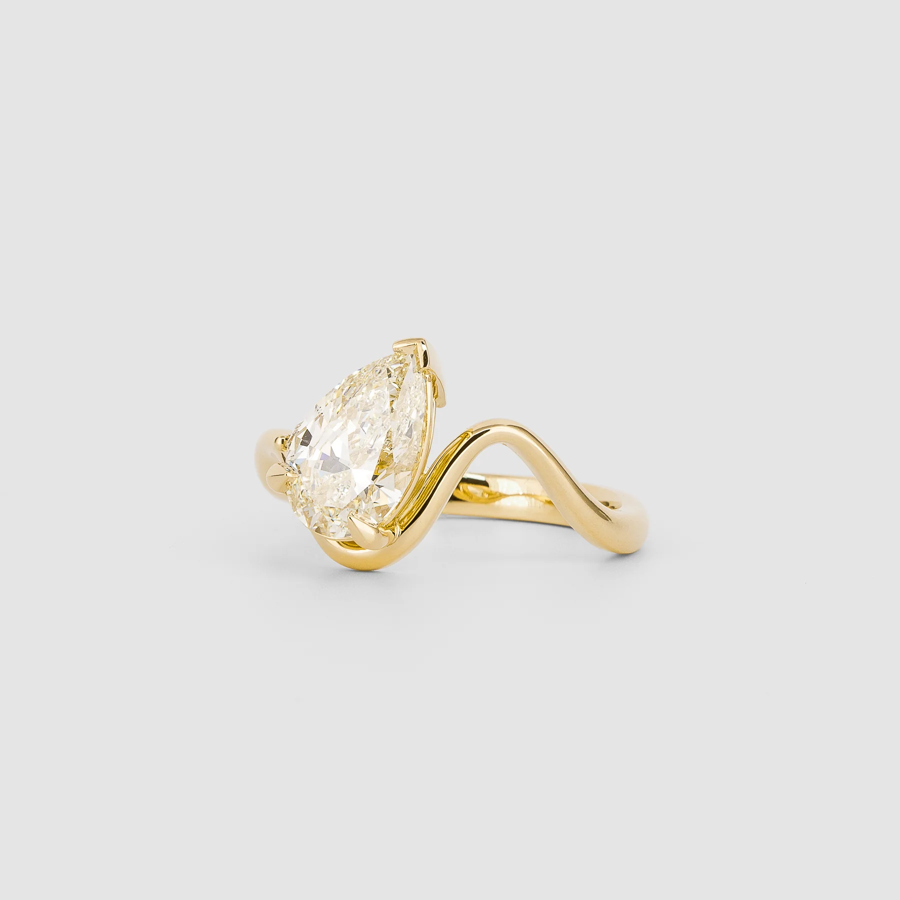 Maeva Pear Yellow 2.02ct - Image 3