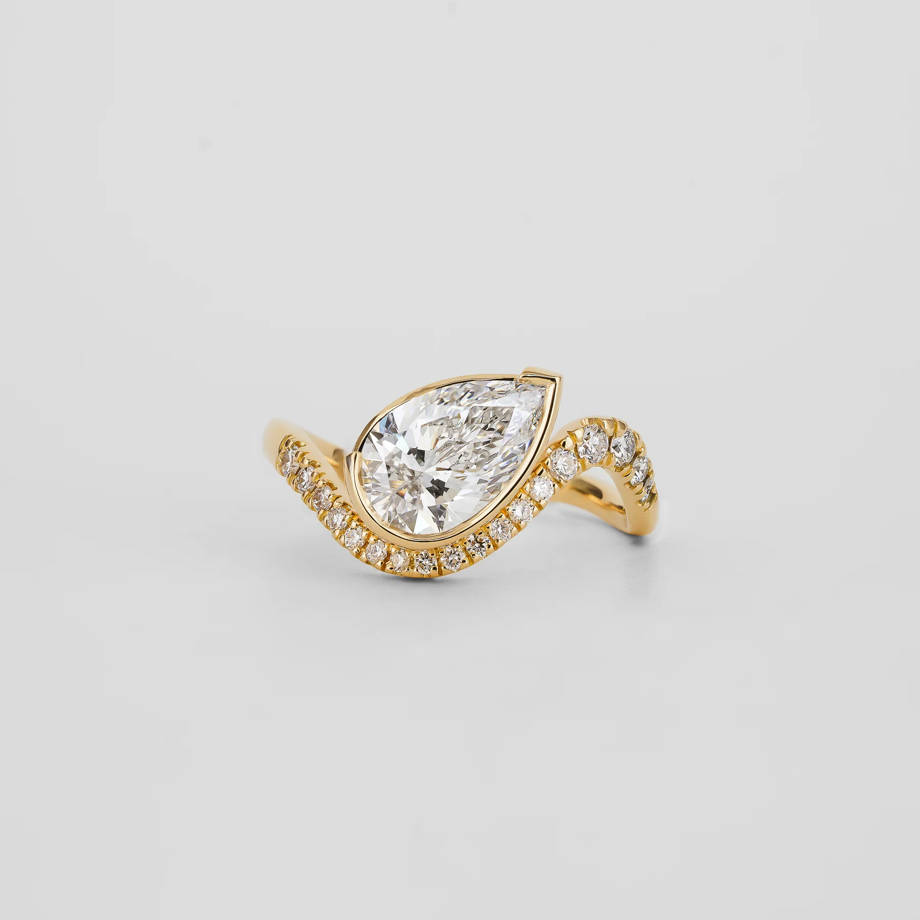 Laraine Pear Pave 1.51