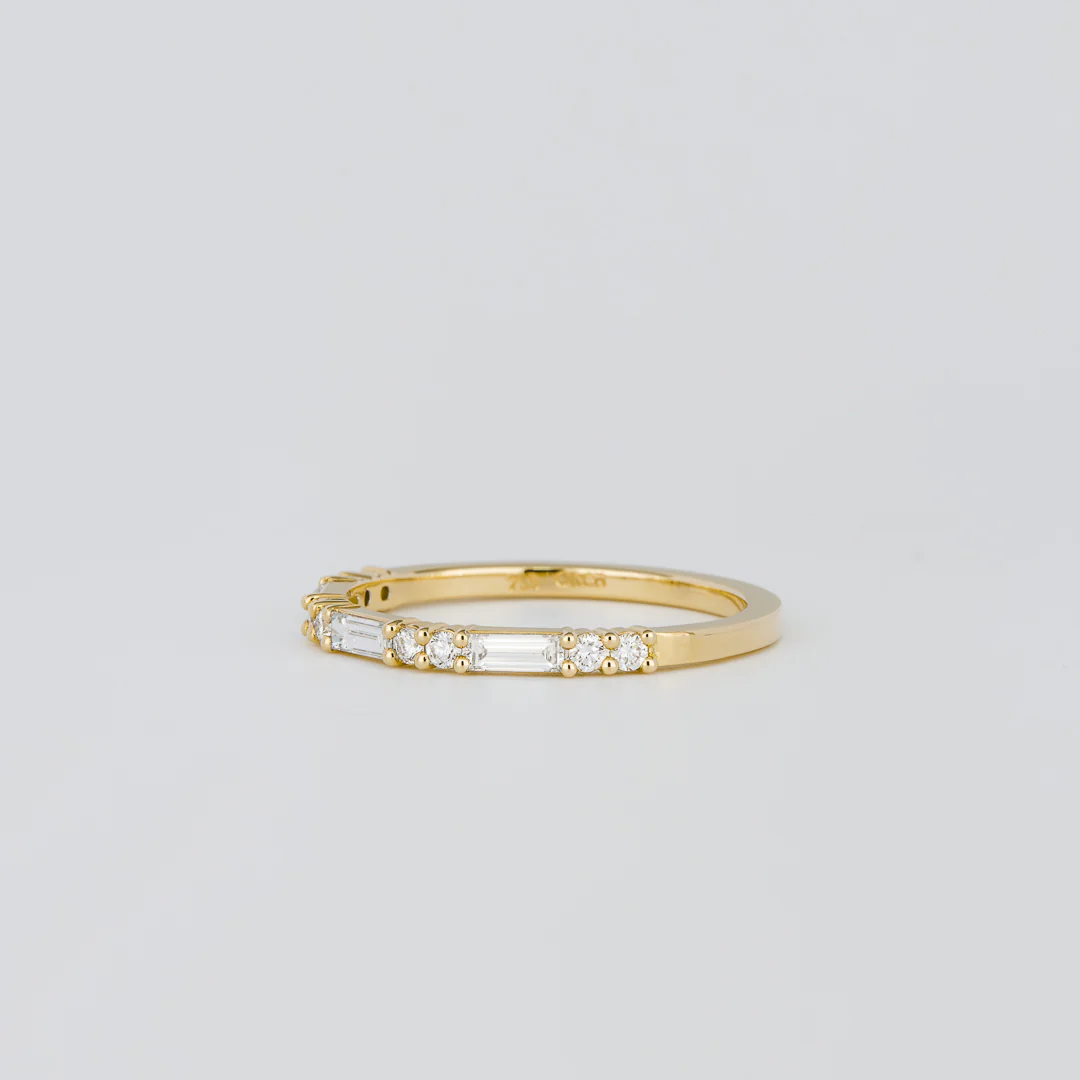 Nina Straight - Image 2
